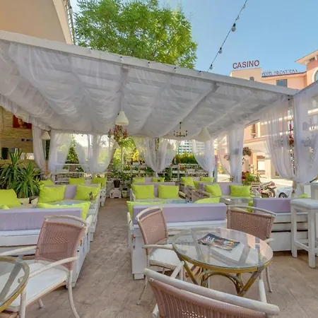 Hotel Mena Palace
