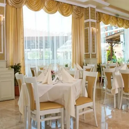 Hotel Mena Palace -
