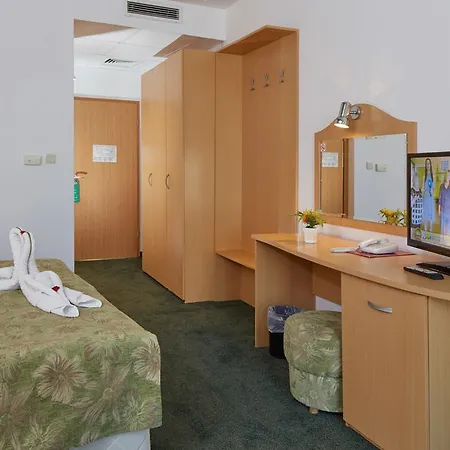 Hotel Mena Palace 4*